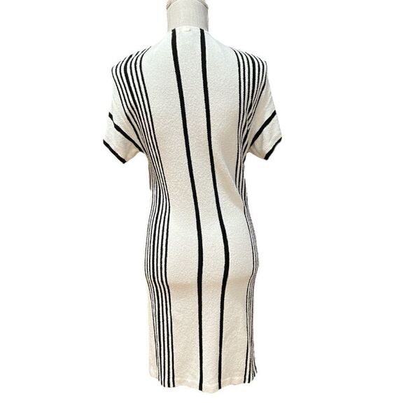 St. John Summer Knitted Stripped Sheath Dress Sz P Retail $998 - Picture 7 of 7